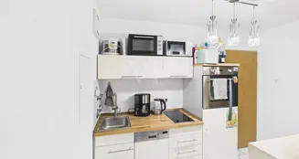 von_poll_real_estate_property_25021078_image_2