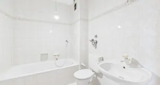 von_poll_real_estate_property_26021004_image_6