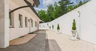 von_poll_real_estate_property_25161017_image_24