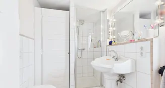 von_poll_real_estate_property_25161038_image_17