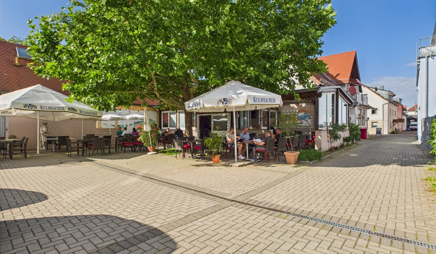 CAM03833G0-PR0073-STILL002