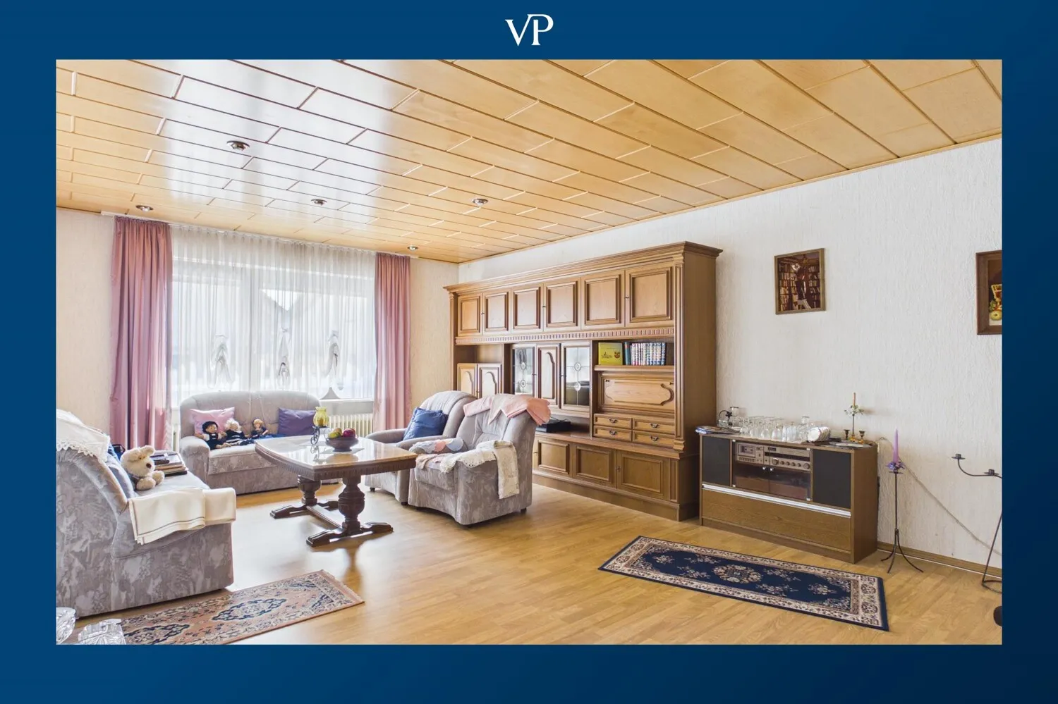 Schönes Bungalow, etwas in die Jahre gekommen in ruhigem Wohngebiet zu verkaufen