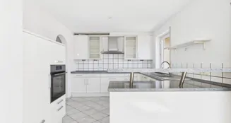 von_poll_real_estate_property_25161046_image_10