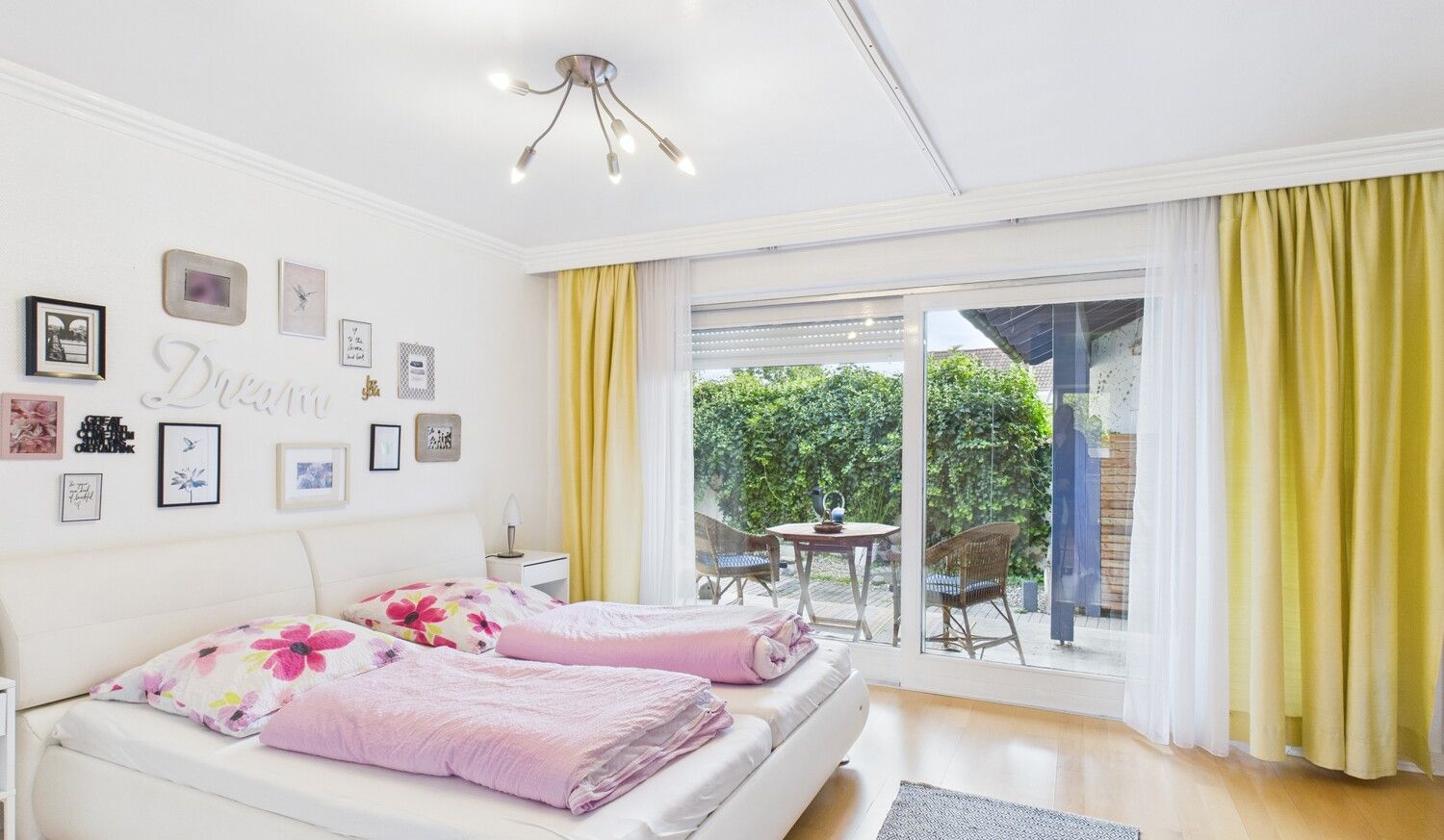 Schlafzimmer