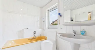 von_poll_real_estate_property_25161066_image_6