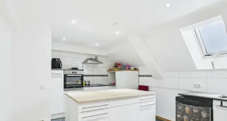 von_poll_real_estate_property_25161083_image_17