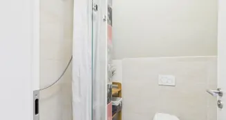 von_poll_real_estate_property_25161079_image_16