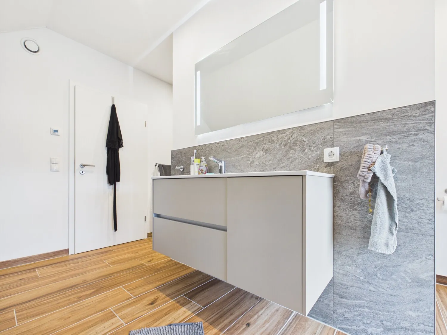 Badezimmer 1