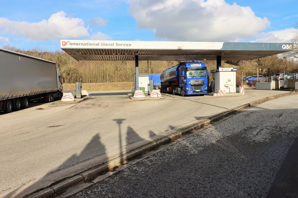 Top Lage, viel Fläche und enormes Potenzial - Pension, Gasthof, Tankstelle und 90 LKW Stellplätze!