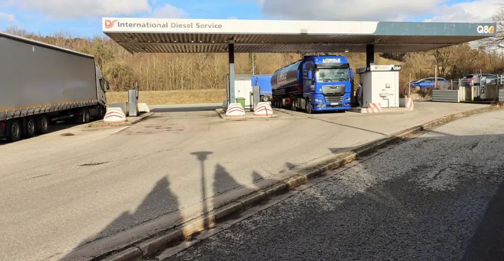 Top Lage, viel Fläche und enormes Potenzial - Pension, Gasthof, Tankstelle und 90 LKW Stellplätze!
