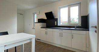 von_poll_real_estate_property_24208594_image_0