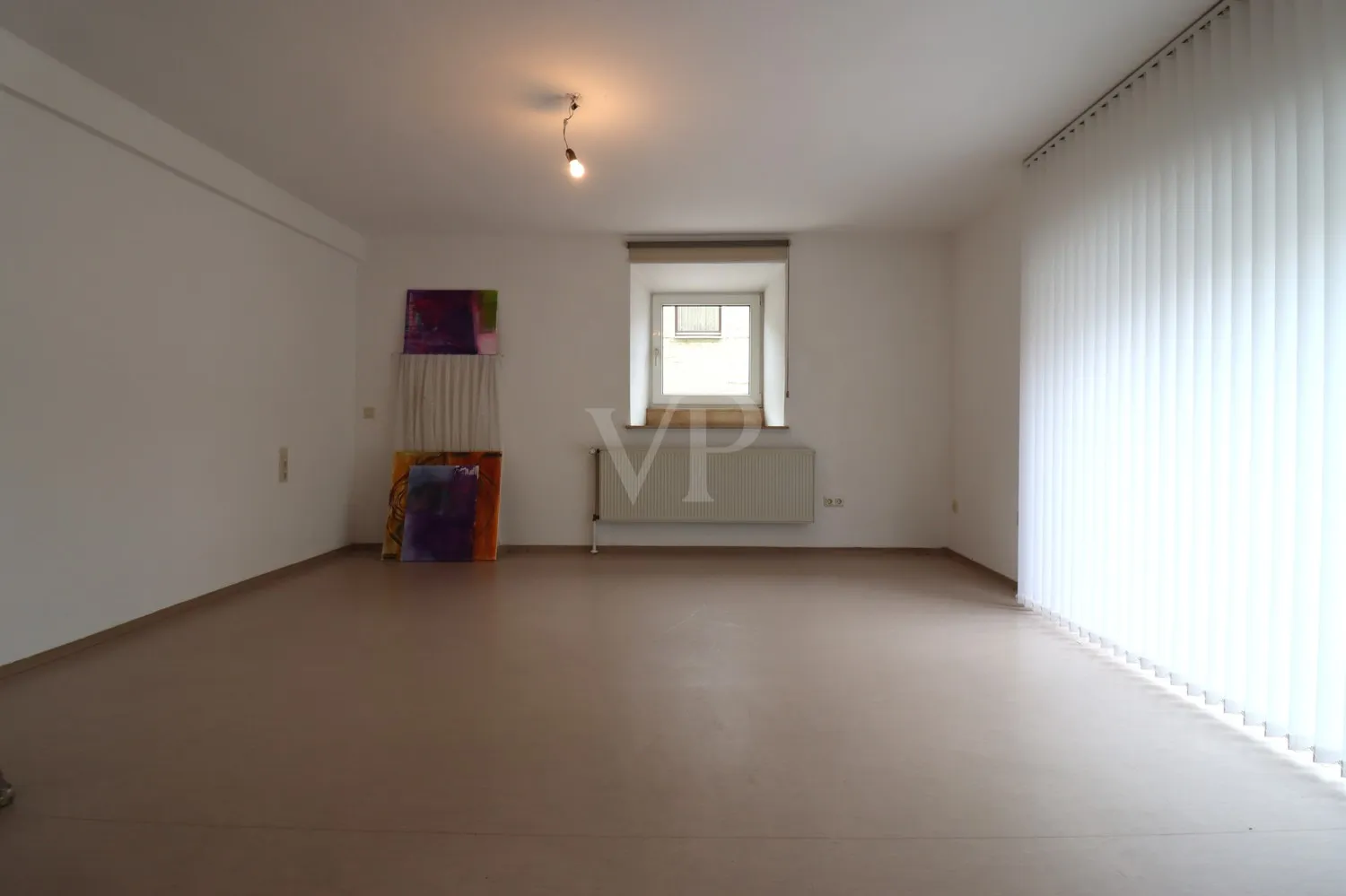 ehem. Laden Haupthaus EG