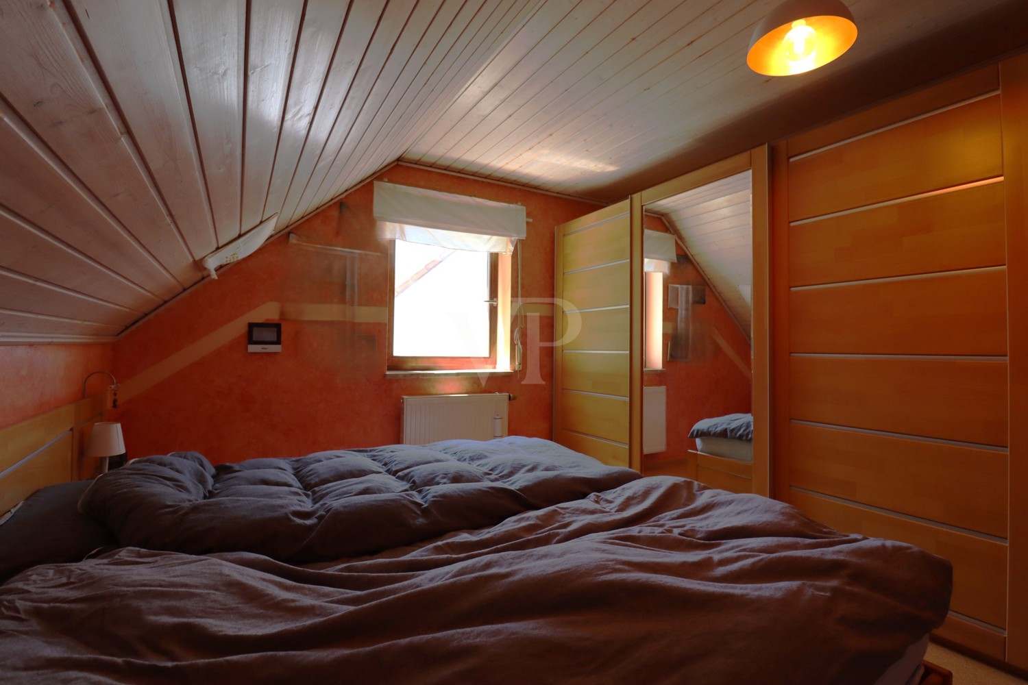 Schlafzimmer DG