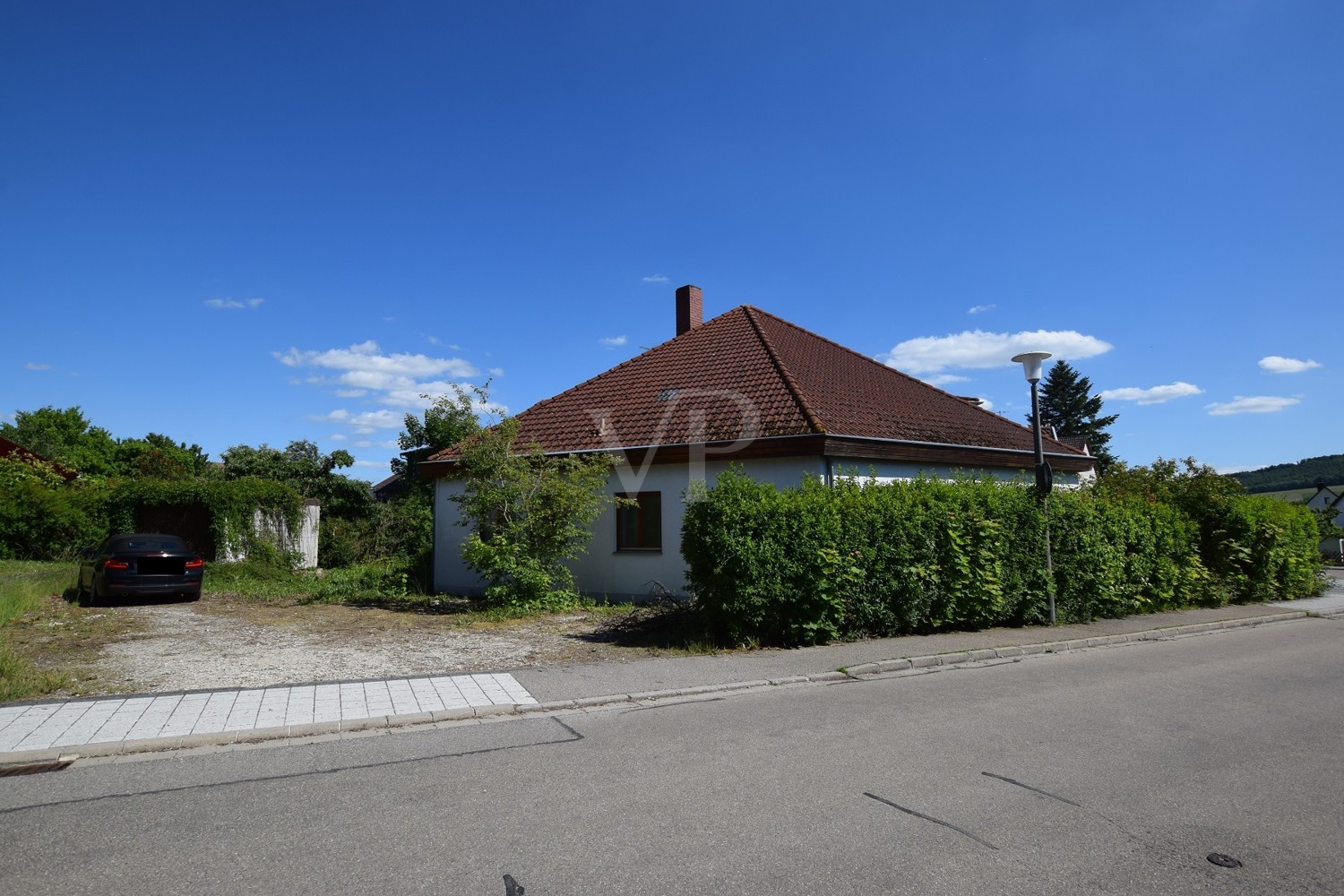 Garage, Zufahrt Stellplätze