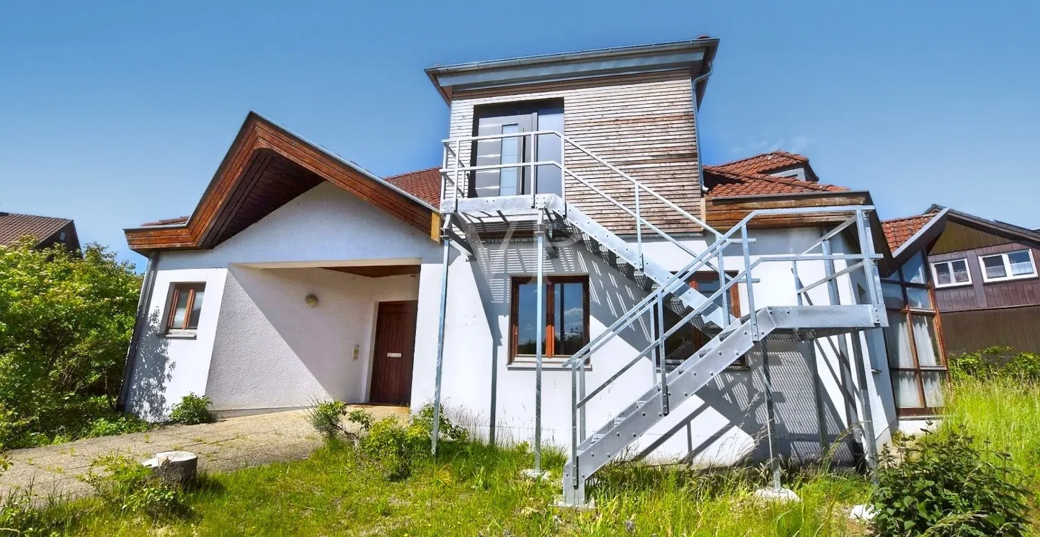 Großzügiges Wohn- und Geschäftshaus mit genehmigter Umbauplanung für 4 Wohneinheiten!