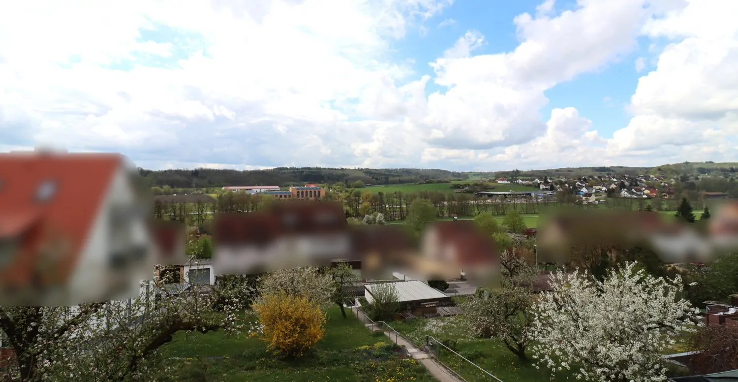 Hier lässt es sich Leben! Viel Platz, ein großes Grundstück und jede Menge Highlights