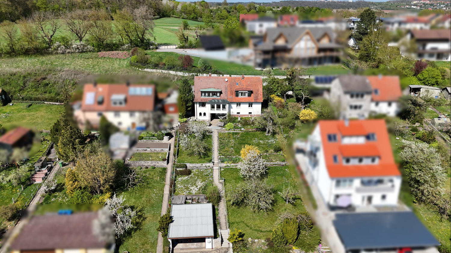 Hier lässt es sich Leben! Viel Platz, ein großes Grundstück und jede Menge Highlights