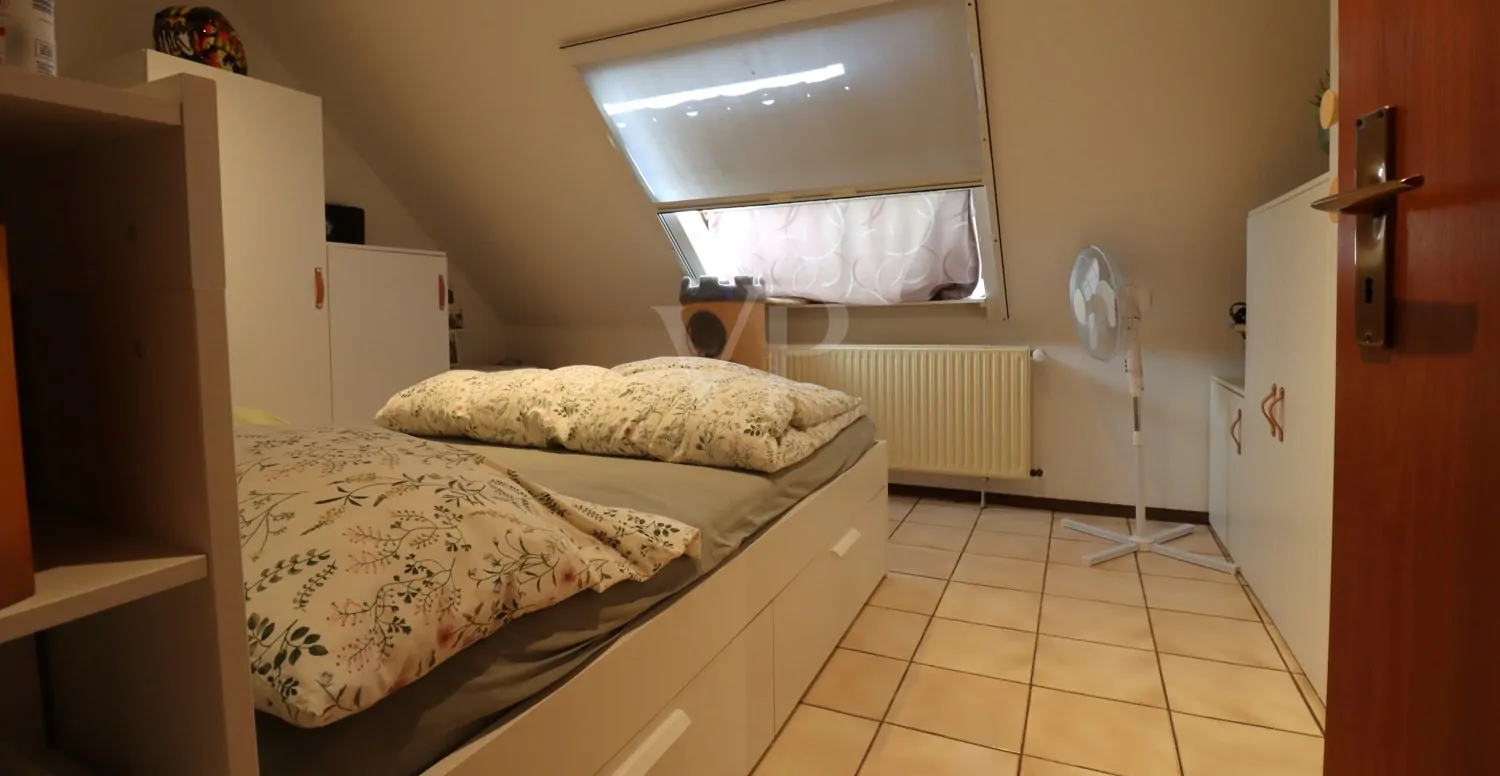 Schlafzimmer DG
