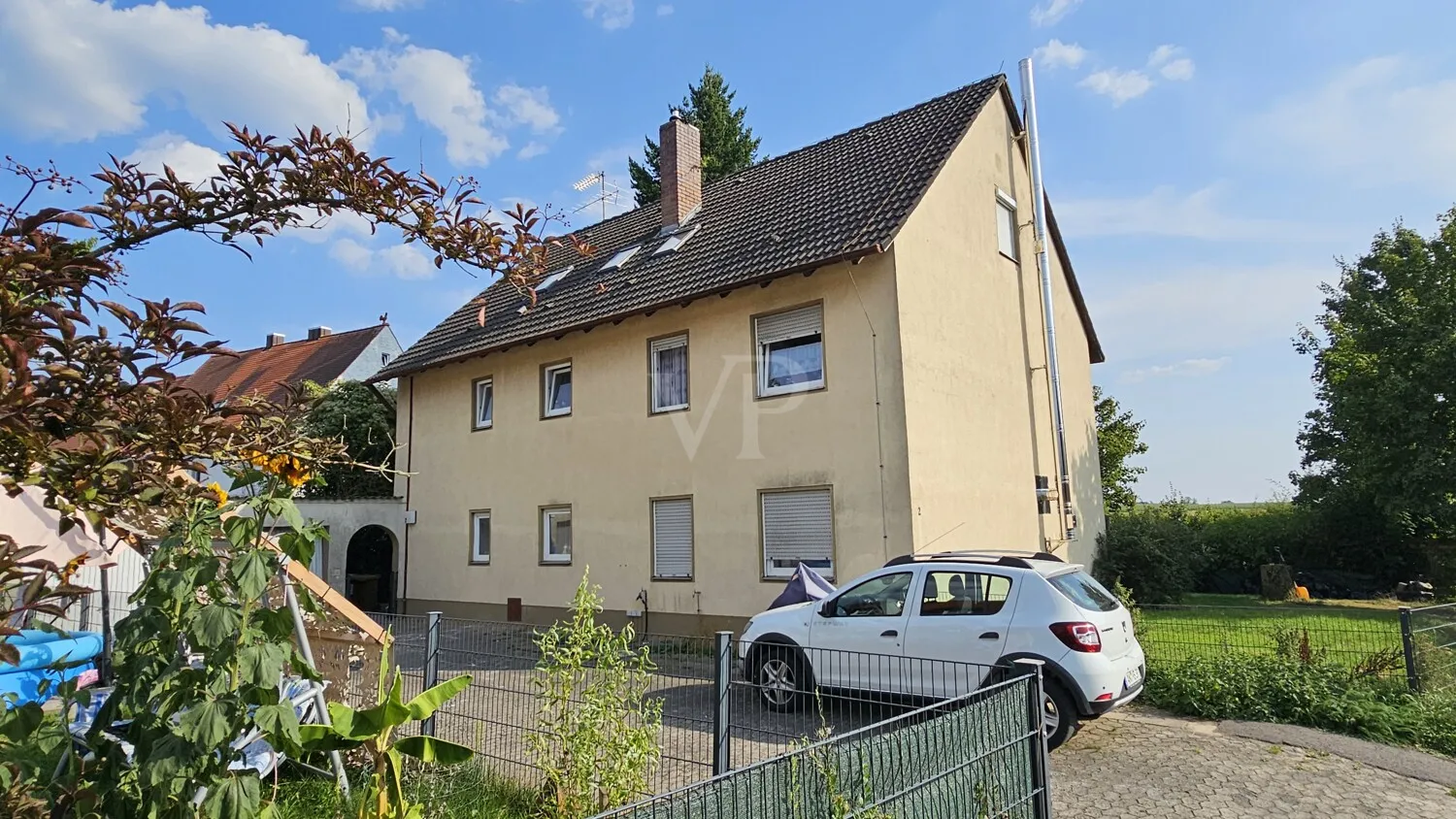Außenansicht Zufahrt