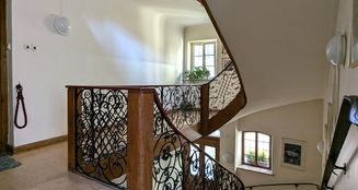 von_poll_real_estate_property_24208615_image_1