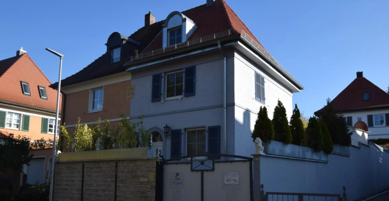 *reserviert*Seltene Gelegenheit! Modernisierte Doppelhaushälfte in Ansbachs top Lage