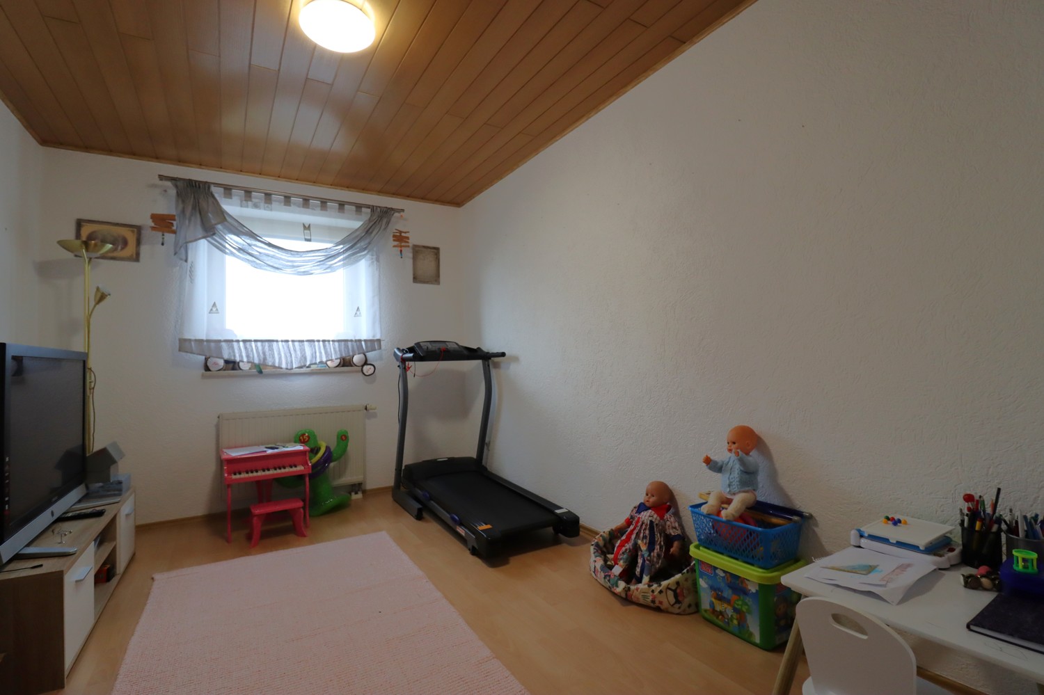 Kinderzimmer EG