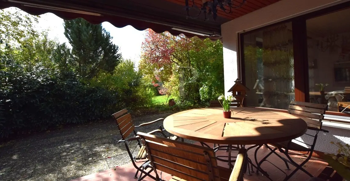 Überdachte Terrasse