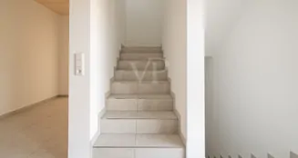 von_poll_real_estate_property_25208672_image_2