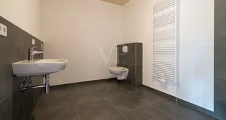 von_poll_real_estate_property_25208673_image_7