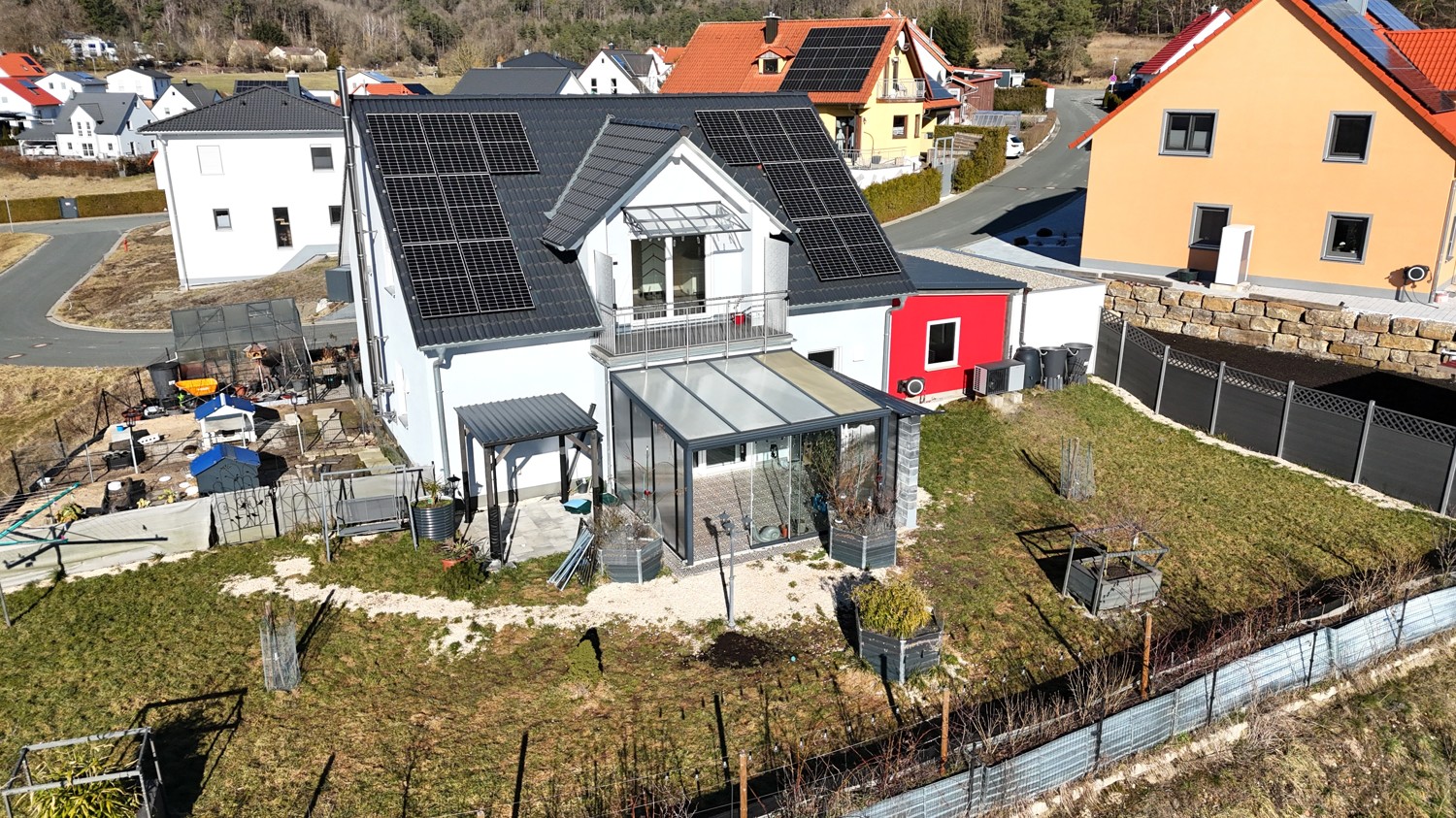 Familienzuhause in Siedlungslage - Neuwertiges Einfamilienhaus mit einigen Highlights