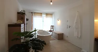 von_poll_real_estate_property_25208701_image_8