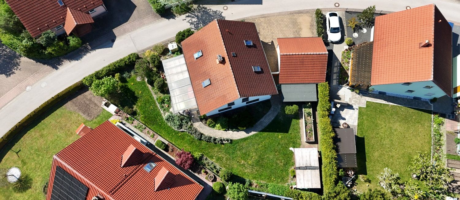 Gepflegtes Einfamilienhaus mit schön angelegtem Garten und viel Platz