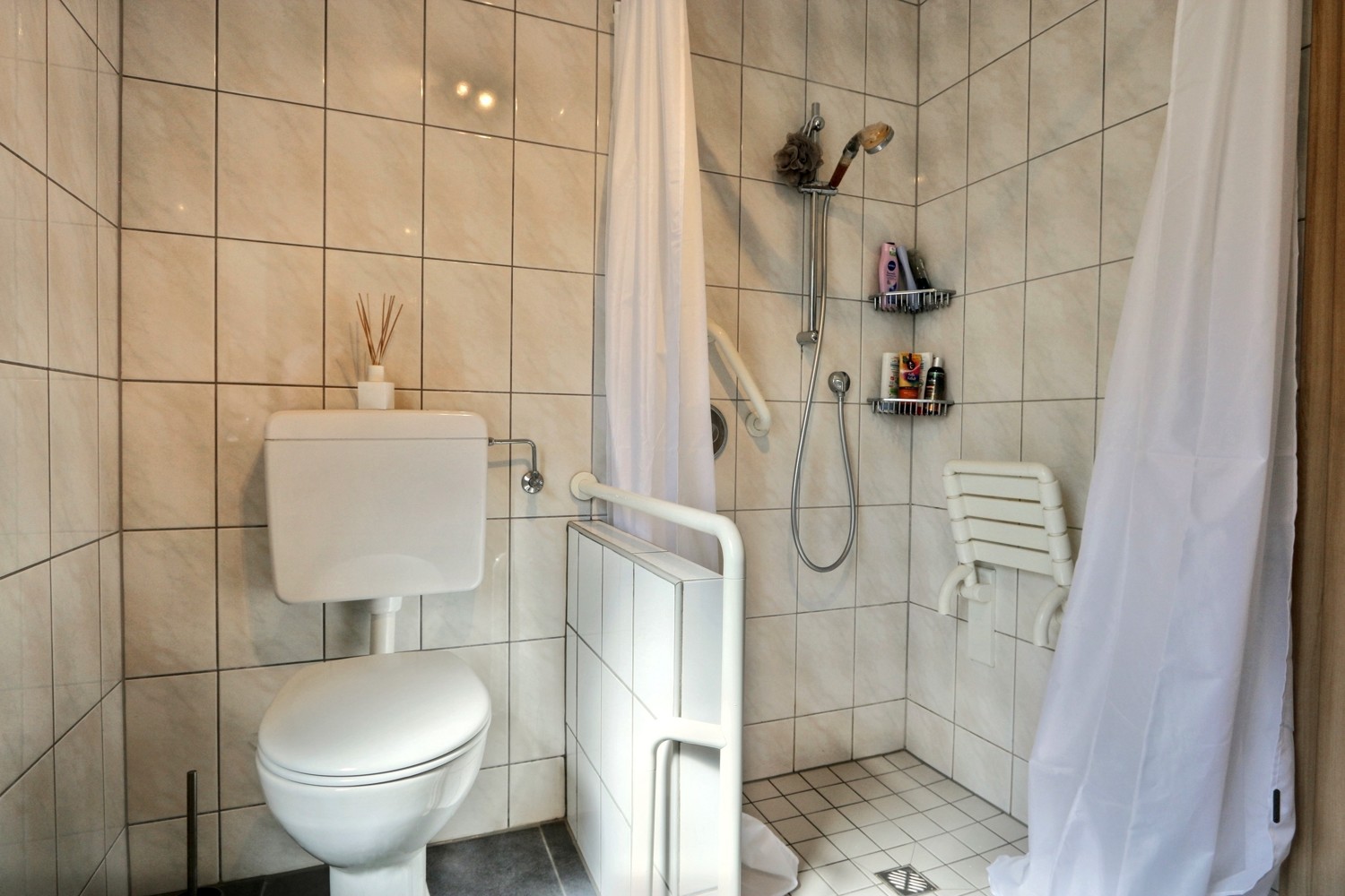 Badezimmer EG