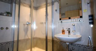 von_poll_real_estate_property_25208707_image_12