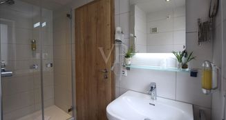 von_poll_real_estate_property_25208707_image_21