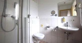 von_poll_real_estate_property_25208707_image_17