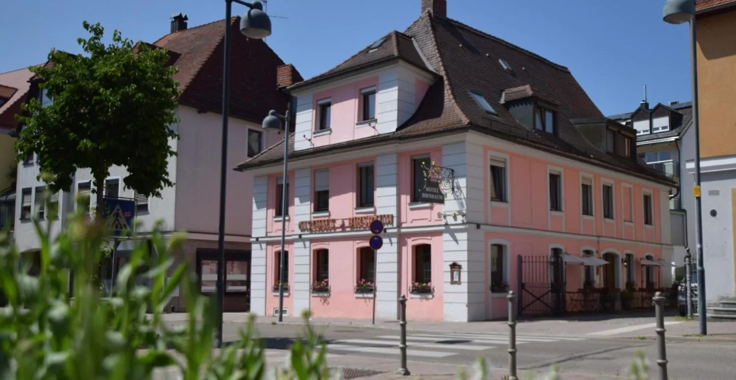 Traditionsreiches Stadthotel Garni mit 16 Zimmern, PKW-Plätzen, PV-Anlage und 350jähriger Geschichte