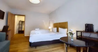 von_poll_real_estate_property_25208707_image_6