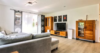 von_poll_real_estate_property_25208721_image_2