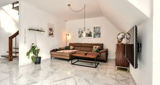 von_poll_real_estate_property_25209722_image_0