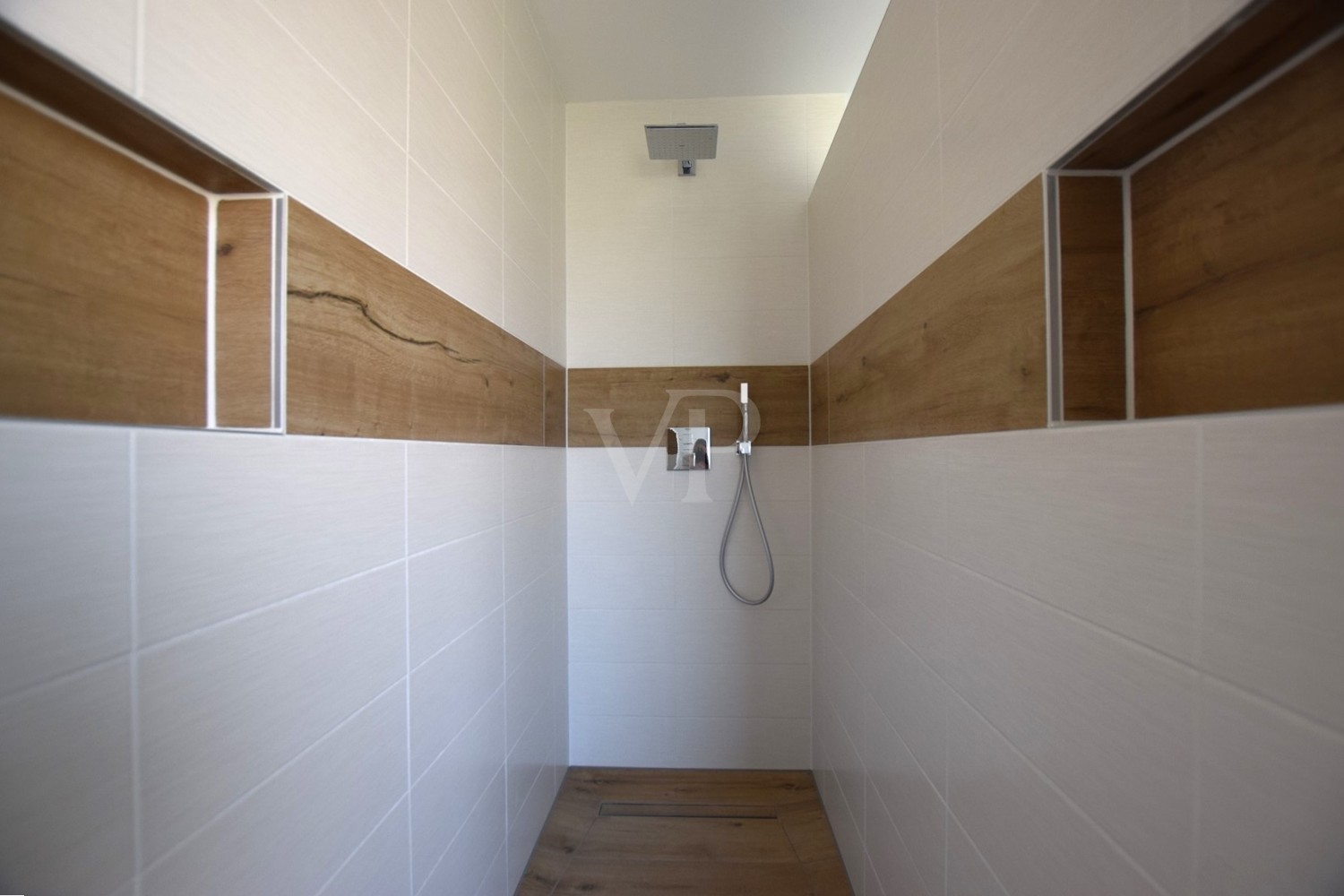Badezimmer / begehbare Dusche