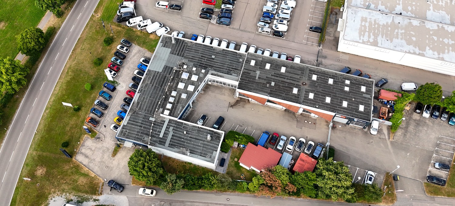 Großes Gewerbegrundstück in hervorragender Lage, modernisiert und vielseitig nutzbar