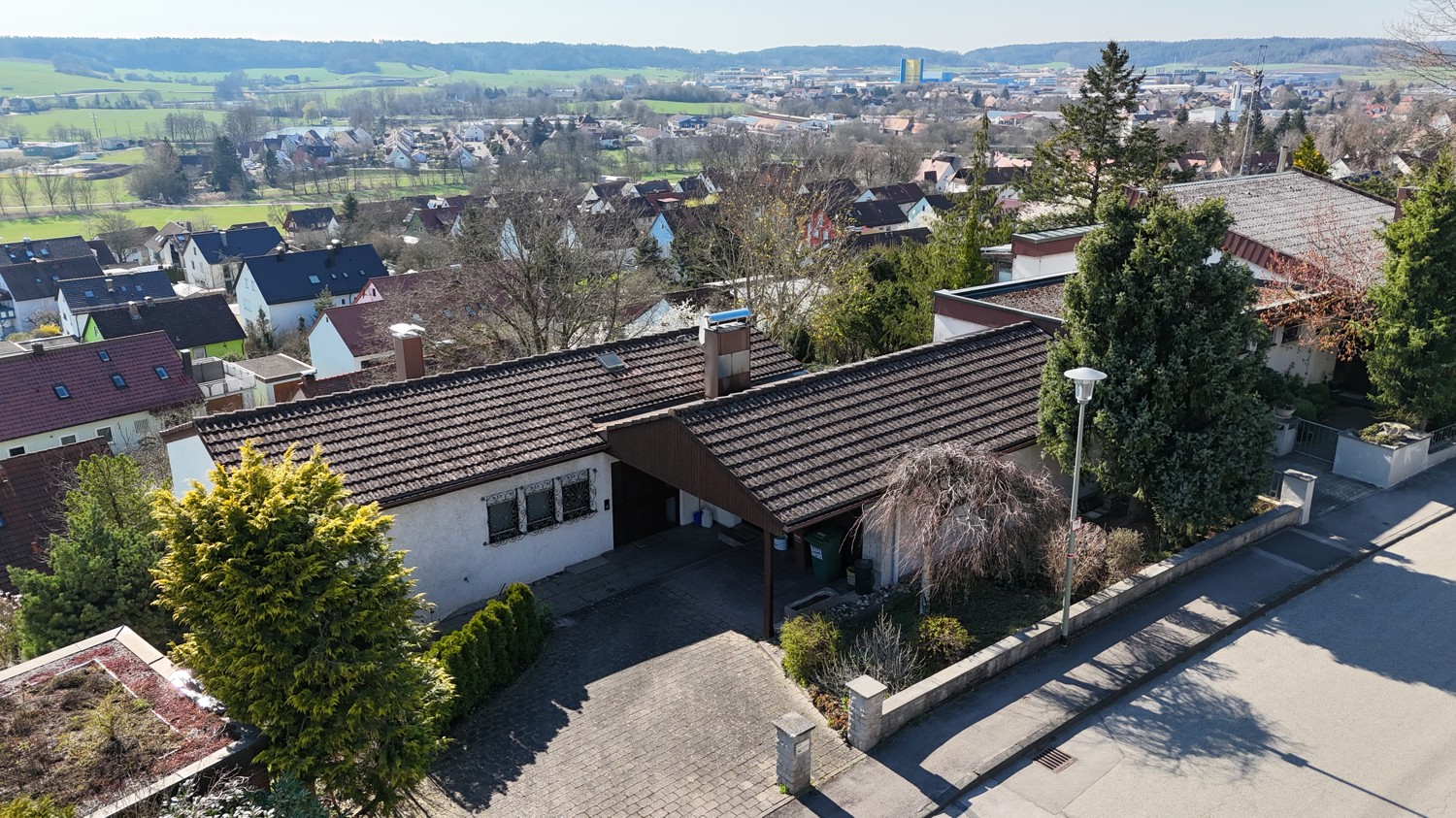 Hier finden Sie das Besondere mit Fernblick! Reizvolles Familienhaus in gesuchter Lage