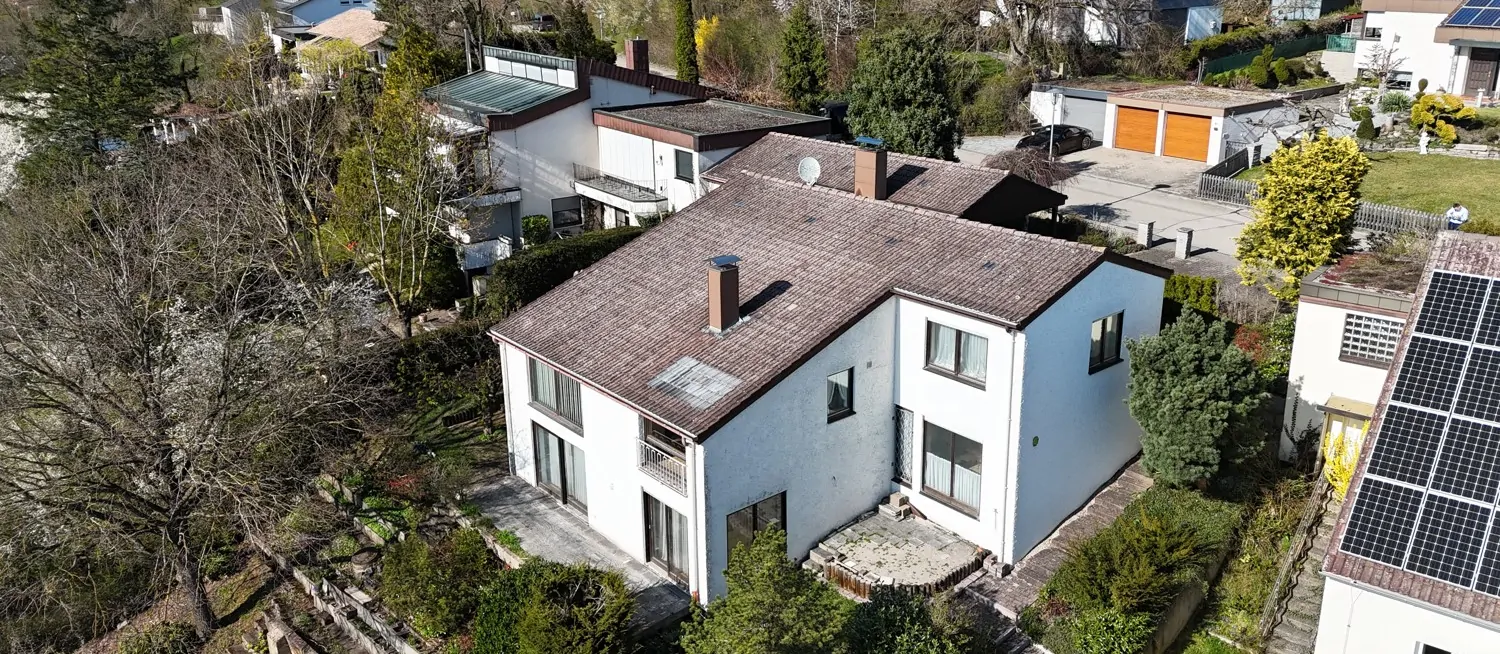 Hier finden Sie das Besondere mit Fernblick! Reizvolles Familienhaus in gesuchter Lage