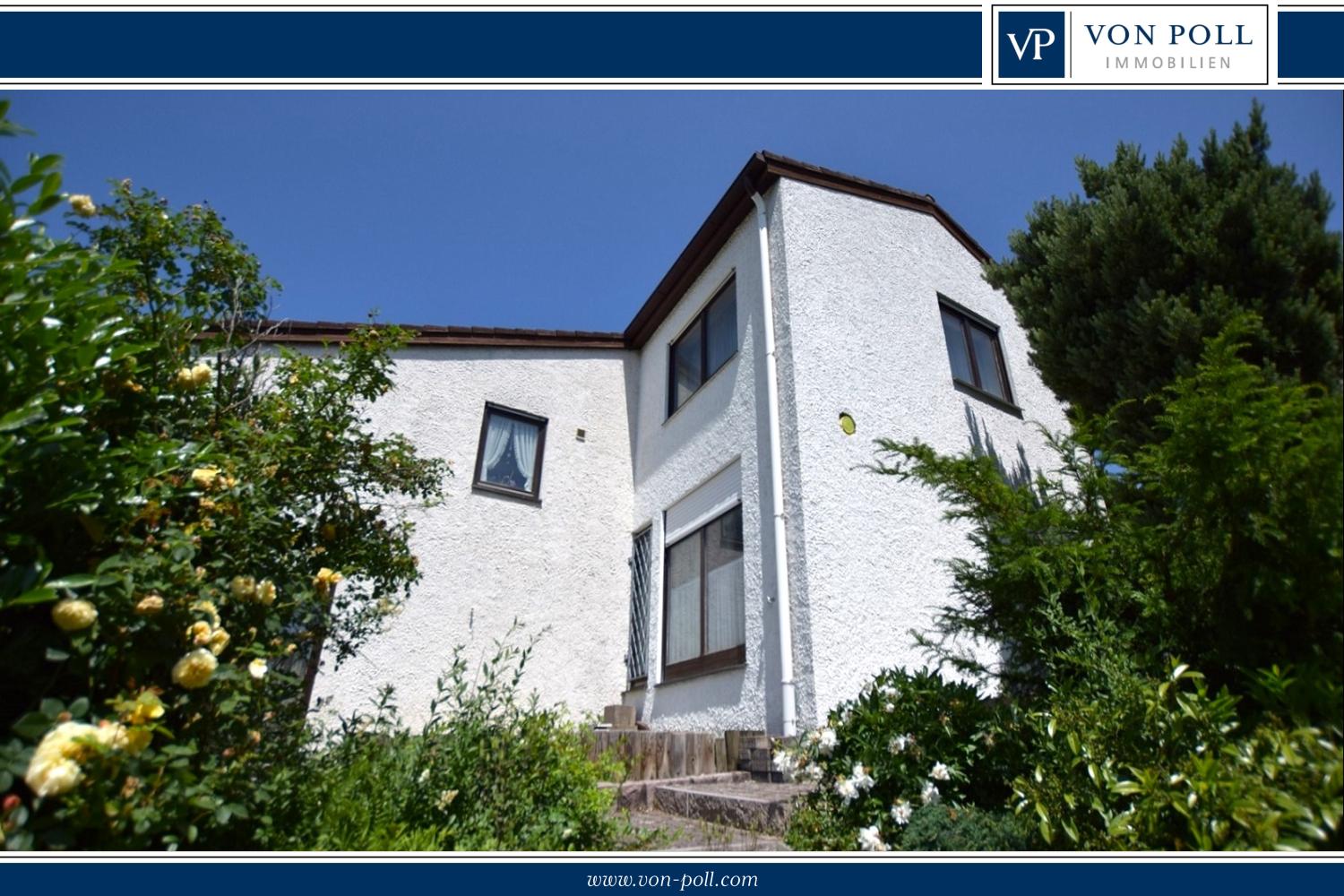 Hier finden Sie das Besondere mit Fernblick! Reizvolles Familienhaus in gesuchter Lage