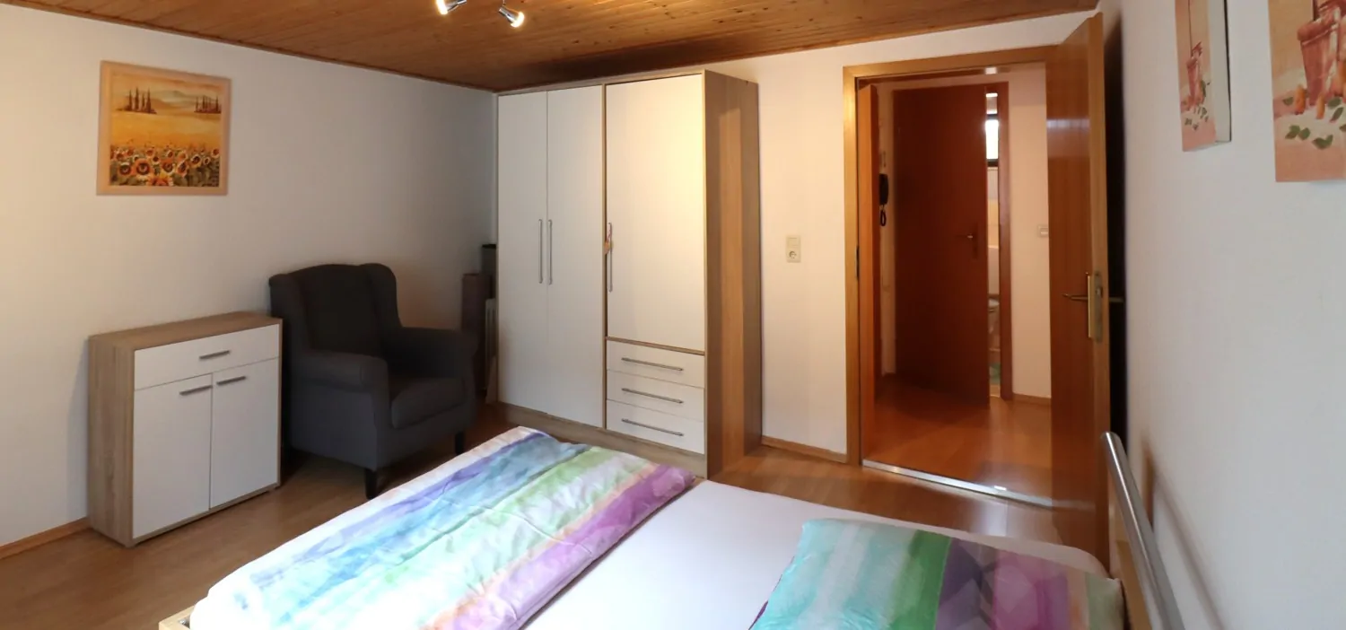 Schlafzimmer Wohnung 2