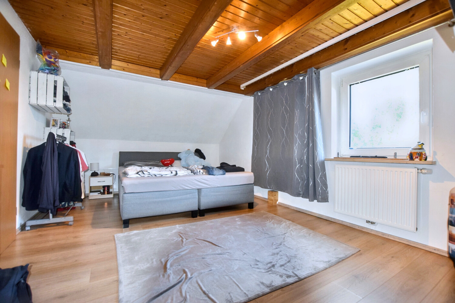 Schlafzimmer DG