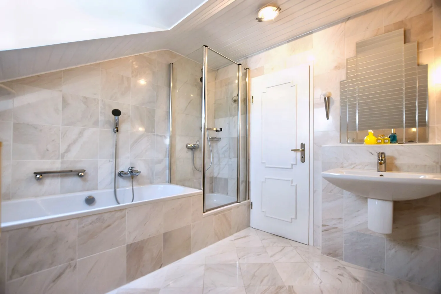 Badezimmer DG
