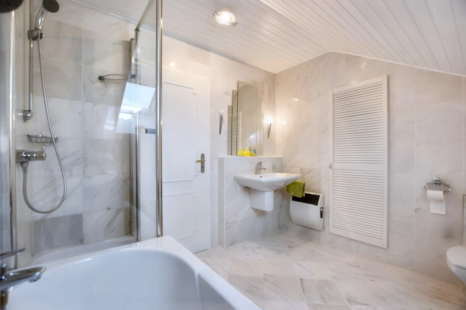 Badezimmer DG