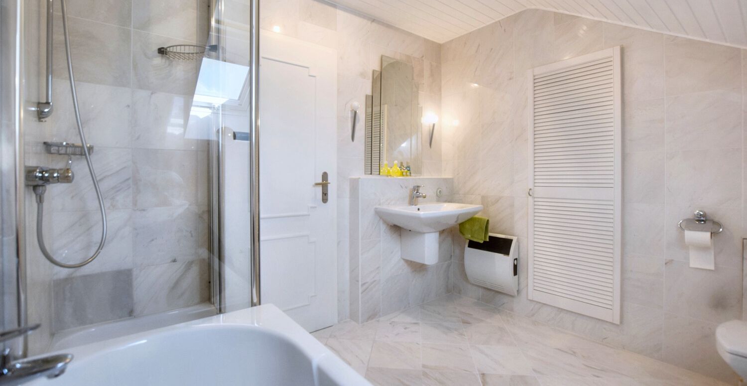 Badezimmer DG